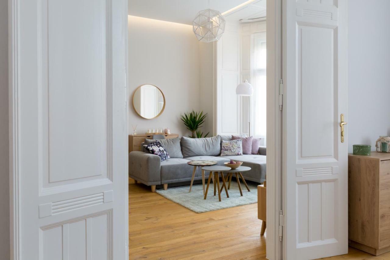 Designer Dream Home In The Center W 2Br/2Bath บูดาเปสต์ ภายนอก รูปภาพ
