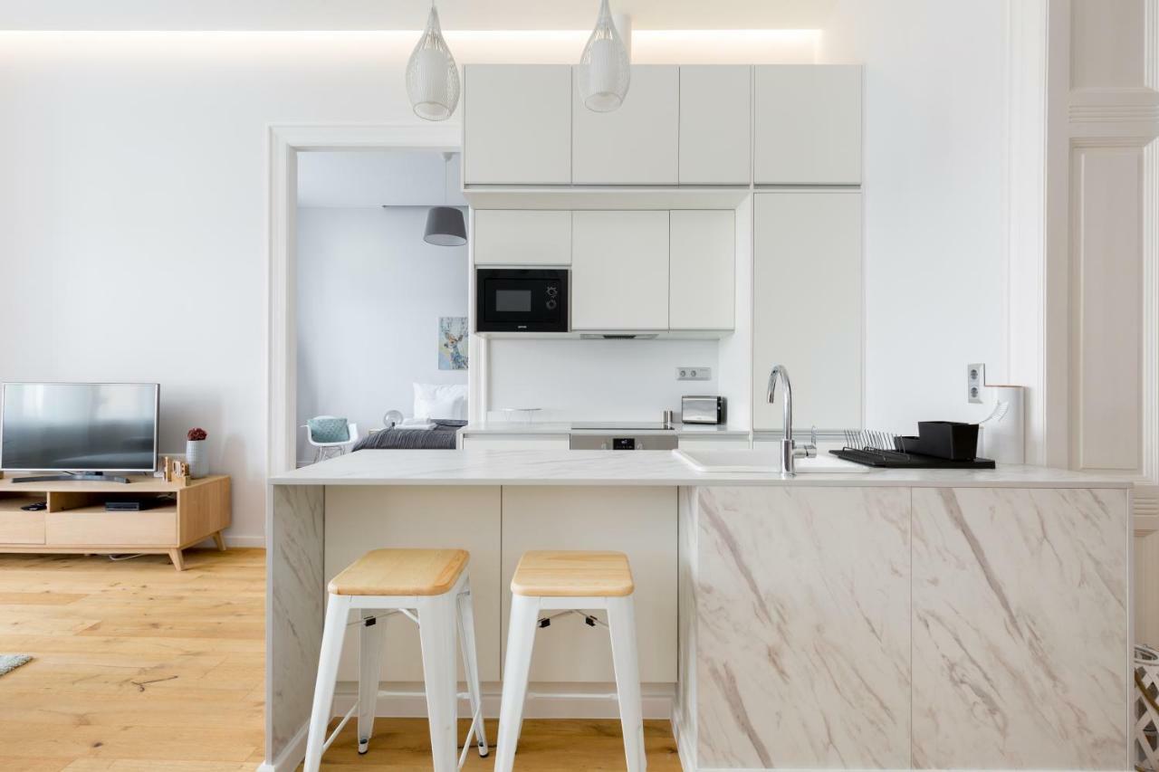Designer Dream Home In The Center W 2Br/2Bath บูดาเปสต์ ภายนอก รูปภาพ