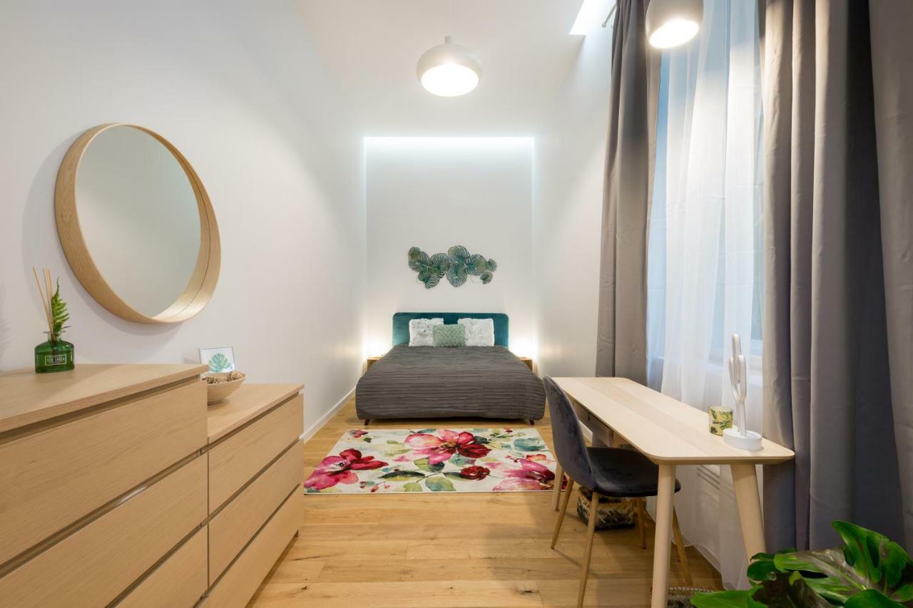 Designer Dream Home In The Center W 2Br/2Bath บูดาเปสต์ ภายนอก รูปภาพ
