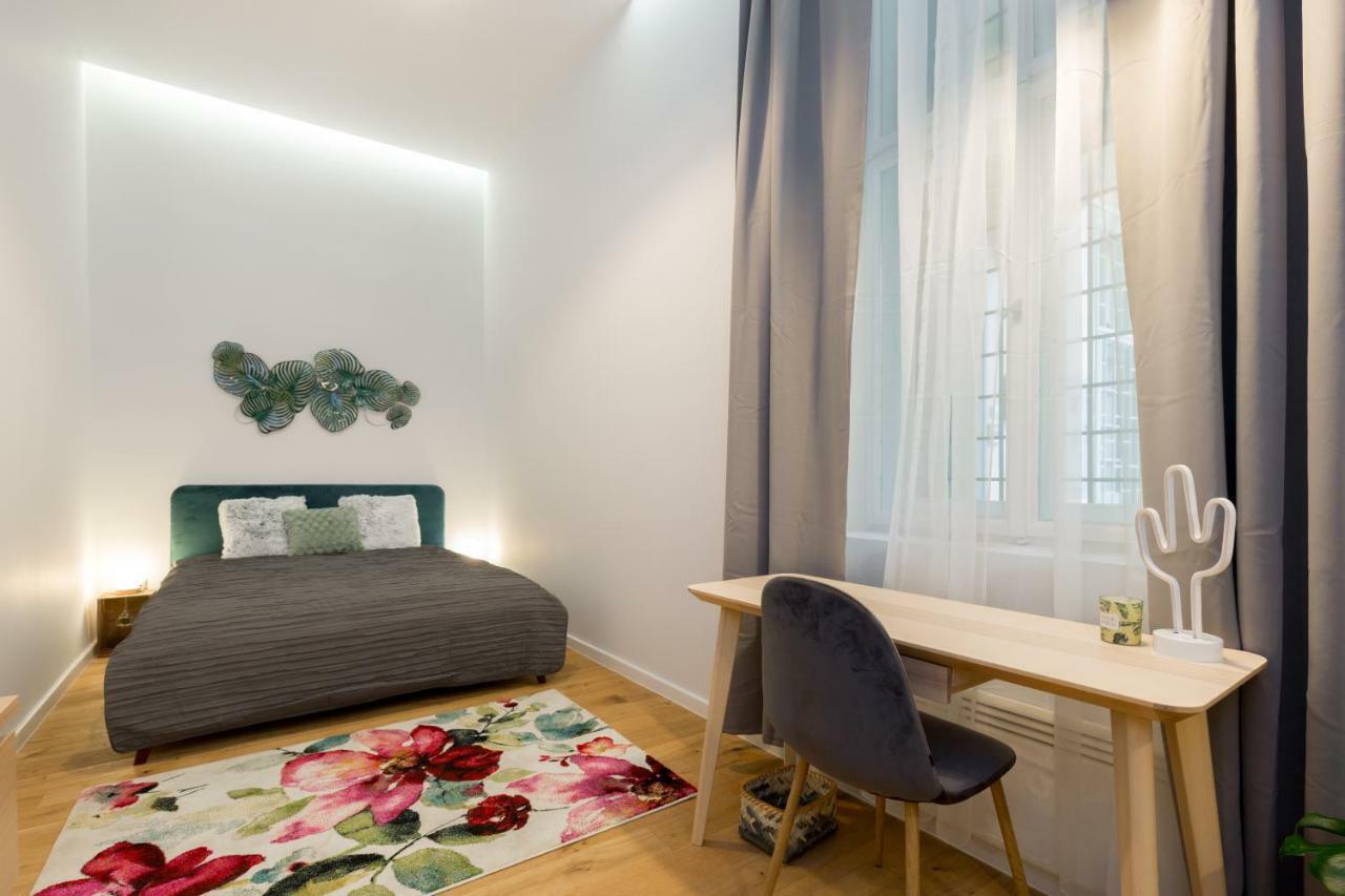 Designer Dream Home In The Center W 2Br/2Bath บูดาเปสต์ ภายนอก รูปภาพ